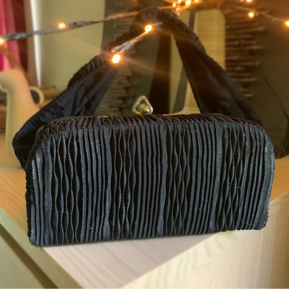 v i n t a g e :: Unique Ruched Covered Basket Box Evening Bag Purse - Picture 7 of 15